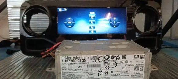 Mercedes-Benz Sprinter W907 W910 Radio/CD/DVD/GPS head unit A1679000835