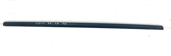 Honda Civic Front door glass trim molding