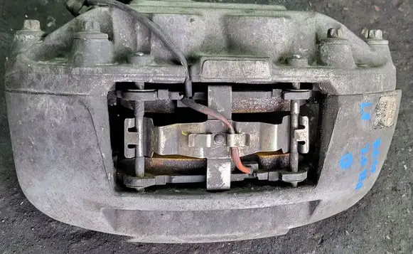 Audi A6 S6 C7 4G Front brake caliper 8R0615105CJ