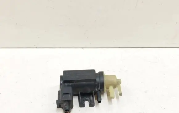 Skoda Superb B6 (3T) Turbo solenoid valve 1K0906627A 70086800 09T135
