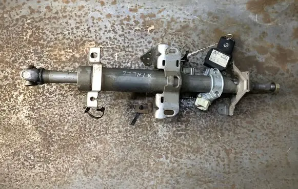 Nissan X-Trail T30 Steering wheel axle 5WK48042A 28590C9902