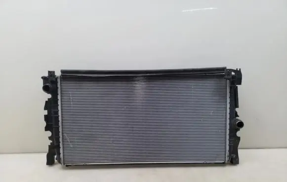 BMW 2 F45 Coolant radiator 7643331