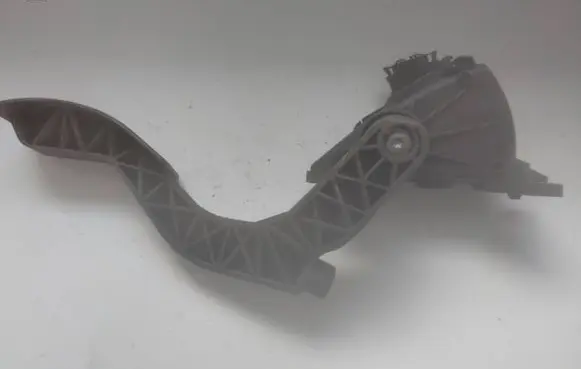 Volkswagen PASSAT B5.5 Accelerator throttle pedal 8D1721523F 6PV00837603