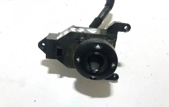 Hyundai Santa Fe Wing mirror switch 371480