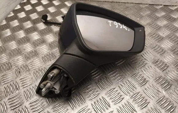 Seat Ateca Front door electric wing mirror 576857508AA