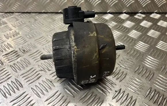Audi A6 S6 C6 4F Engine mount bracket