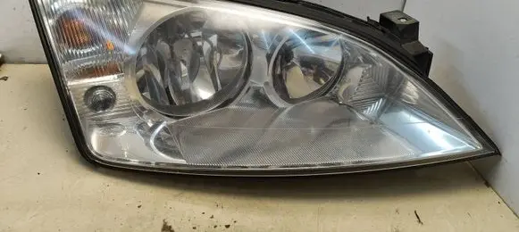 Ford Mondeo Mk III Headlight/headlamp 1S7113005SE 0301174204 02A04HR