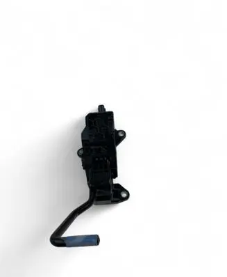 Accelerator throttle pedal