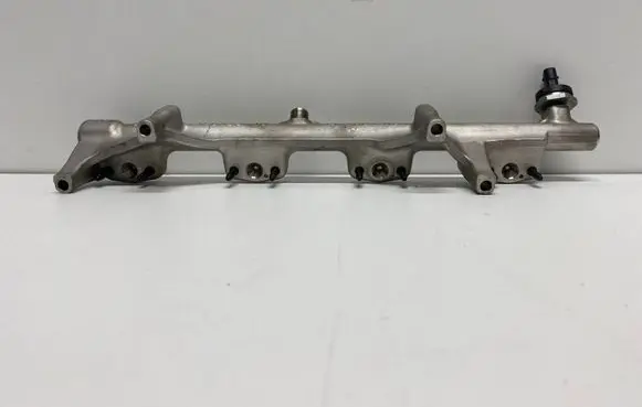 BMW X3 G01 Fuel main line pipe 7639979 1353