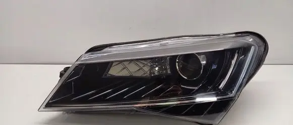 Skoda Superb B8 (3V) Headlight/headlamp 3V1941015B SK019
