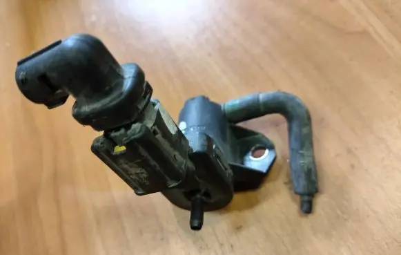 Peugeot 208 I Vacuum valve 9688124580