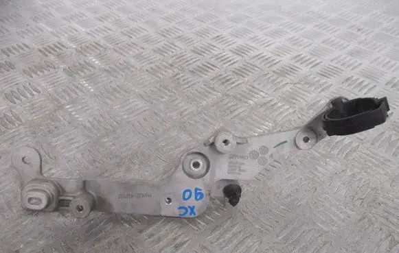 Volvo XC60 Engine mount bracket 31493256