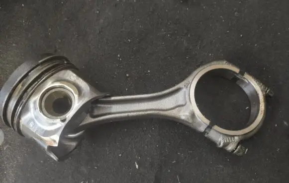 Audi Q7 4M Connecting rod/conrod 059ae