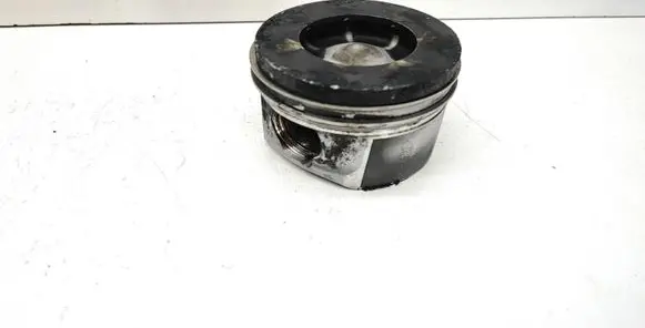 BMW 5 F10 F11 Piston 