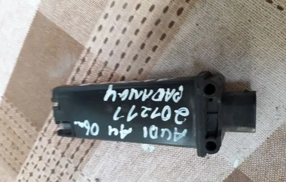 Audi A4 S4 B7 8E 8H Tire pressure sensor 8E0907277 03010 30053681