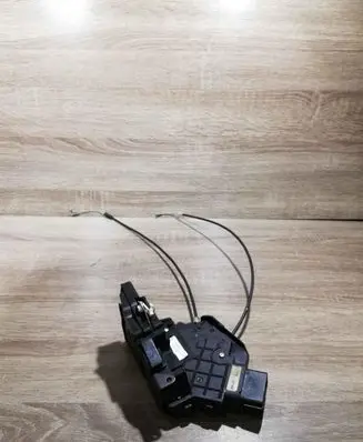 Mazda 3 I Rear door lock 3D13AA26412BP A00118D BP4K72