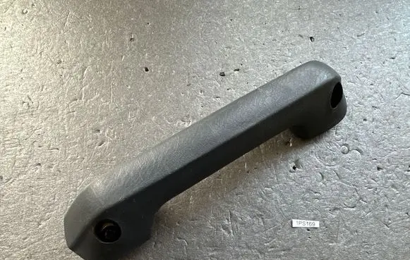 Mitsubishi Pajero Rear door interior handle MB253135