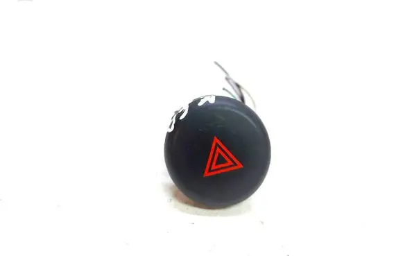 Nissan Juke I F15 Hazard light switch