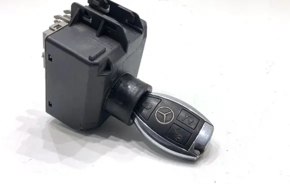 Mercedes-Benz CLA C117 X117 W117 Ignition lock A2469051402