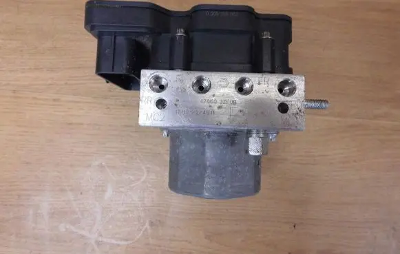 Nissan Pulsar ABS Pump 476603ZF0B 0265956531