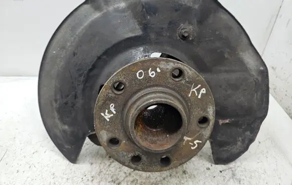 Volkswagen Multivan T5 Front wheel hub 04940H4