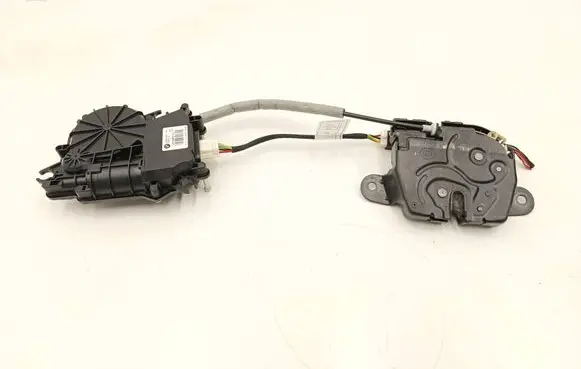 BMW 2 F46 Tailgate/trunk/boot lock/catch/latch 7348530 7348531