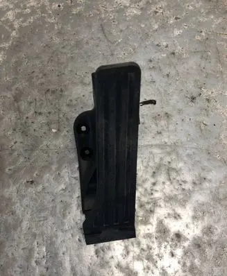 Mercedes-Benz E W213 Accelerator throttle pedal A2053000004