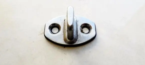 Audi A8 S8 D4 4H Front door lock loop/hook striker 4H0837033