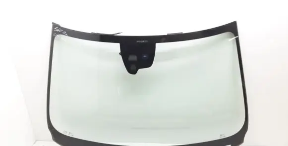 Volvo S60 Front windscreen/windshield window 
