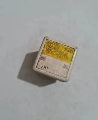 Ford Escort Other relay 90GG13L028AA