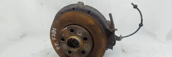 Skoda Fabia Mk1 (6Y) Front wheel hub spindle knuckle