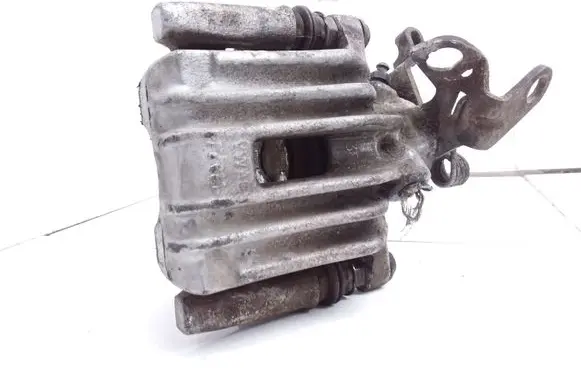 Skoda Octavia Mk2 (1Z) Rear brake caliper