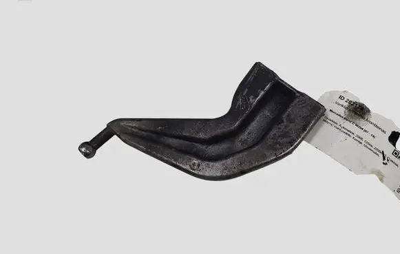 Mercedes-Benz C W204 Engine mounting bracket A6460160238