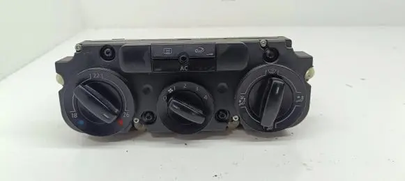 Volkswagen Golf V Climate control unit 53701