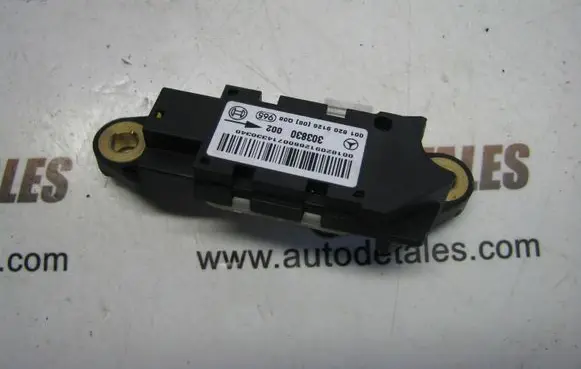 Mercedes-Benz E W211 Airbag deployment crash/impact sensor A0018209126