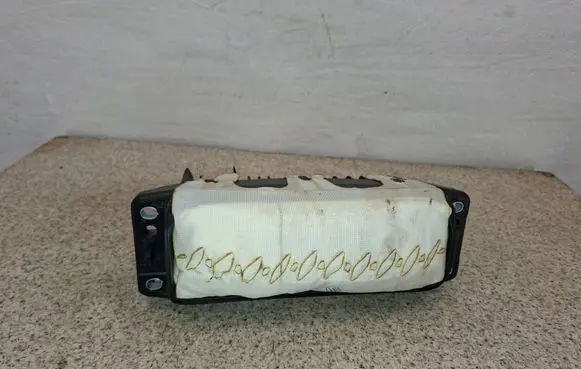 Volkswagen Jetta VI Passenger airbag 5C6880204B 34125763F YVE001Z56V