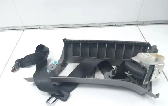 Hyundai Santa Fe Front seatbelt 898102B000