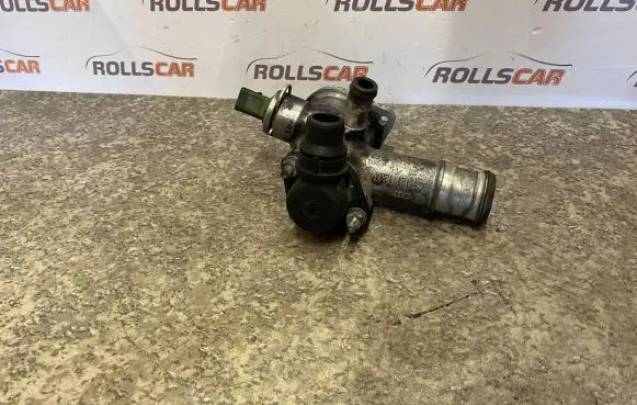 Audi A4 S4 B6 8E 8H Engine coolant pipe/hose 038121133A