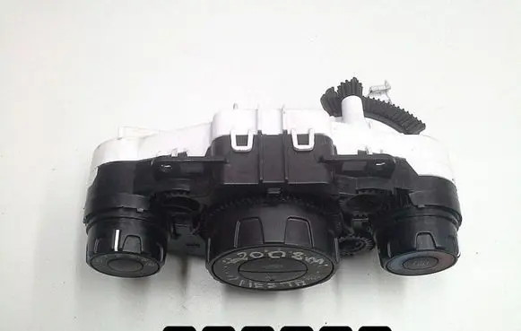 Ford Fiesta Climate control unit 8a61-19980-ae