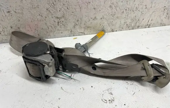 Citroen C-Crosser Front seatbelt 6023602