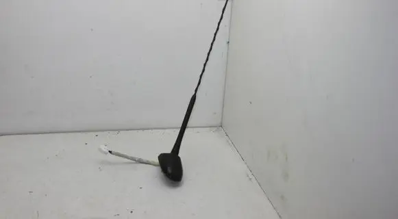 Toyota Prius (XW30) Radio antenna 