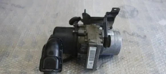 Peugeot 508 Power steering pump 9676154180