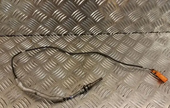 Volkswagen Golf V Lambda probe sensor 03G906088 43807517906