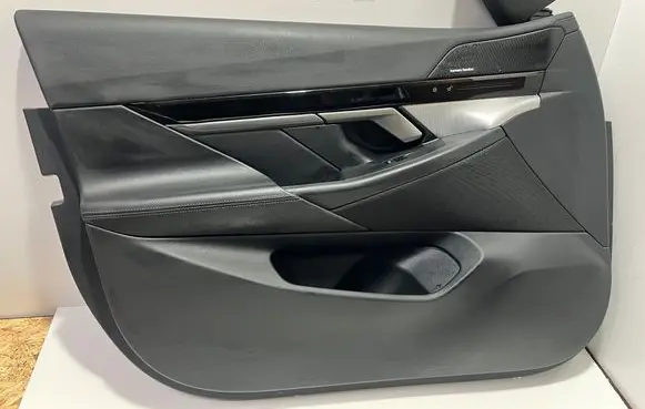 BMW 5 G60 G61 Front door card panel trim 5b4af65 5a70114 5a16733