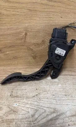 Volvo S80 Accelerator throttle pedal 6G929F836BC