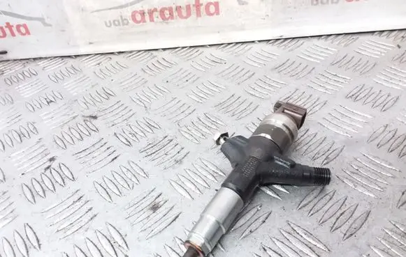 Subaru Legacy Fuel injector 16613AA020 06K03673