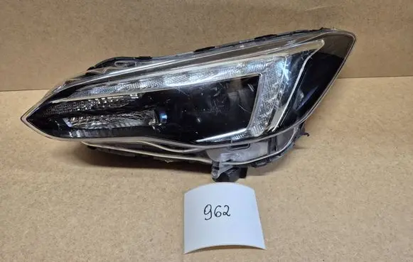 Subaru XV Headlight/headlamp A1R1020000