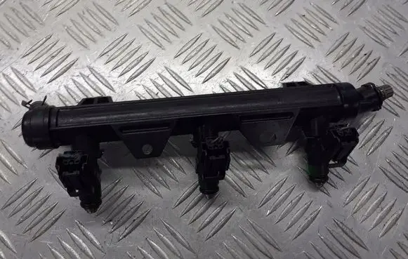 Skoda Fabia Mk1 (6Y) Fuel main line pipe 03E133320A
