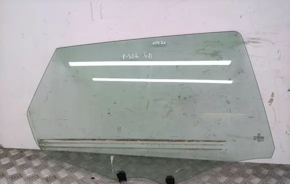 Rear door window glass