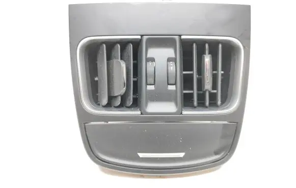 Maserati Levante Rear air vent grill 6700491020 01122015 10094